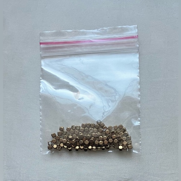 100 PCS 2mm Raw Brass Tiny Cube Beads, Cube Spacer Beads, Geometric Beads - Picture 2 of 2